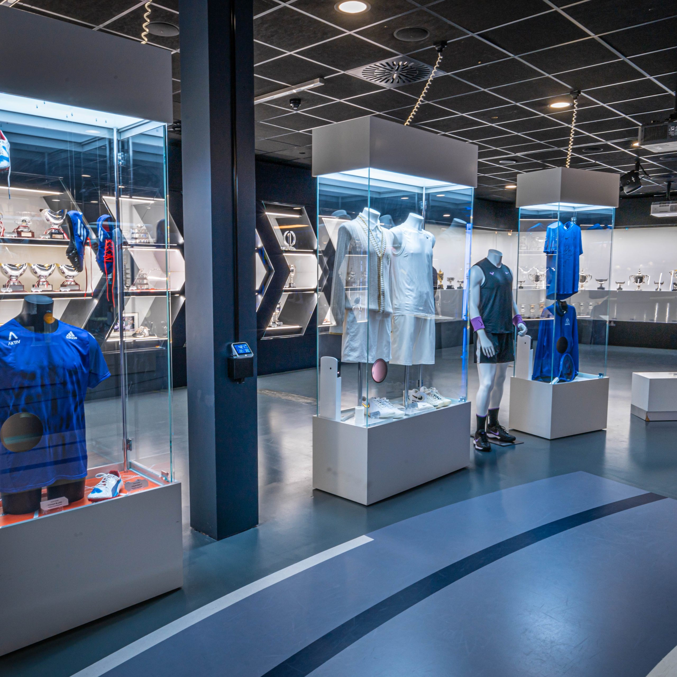 Athletes for birthday, shop opening, training experience